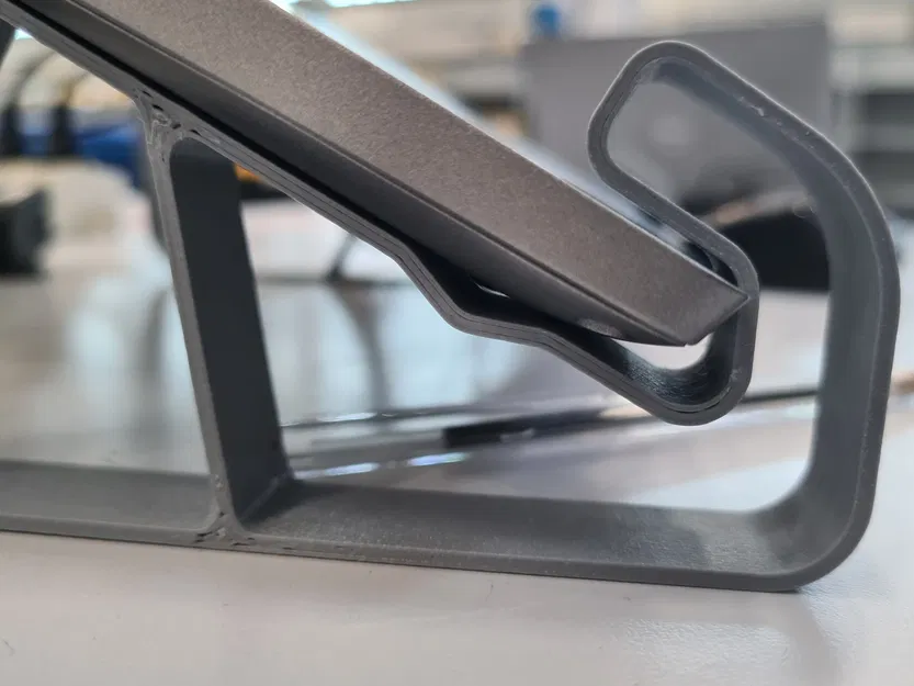 Giá đỡ PC nghiêng giúp giảm đau cổ khi làm việc - Image 2