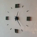 Đồng hồ treo tường lớn với số La Mã và hướng dẫn căn ch... - Thumbnail 1