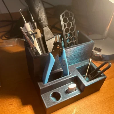 Giá tổ chức bàn làm việc đơn giản và gọn gàng