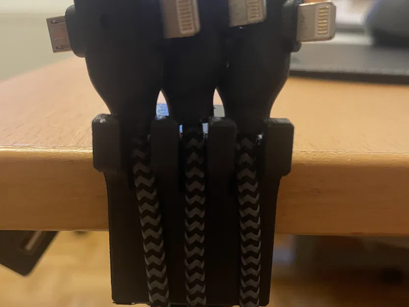 Giá đỡ cáp cho ba dây cáp kẹp bàn - Image 1