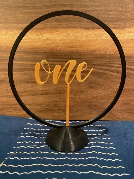 Trung tâm hoa cưới hình vòng và số bàn - Image 2