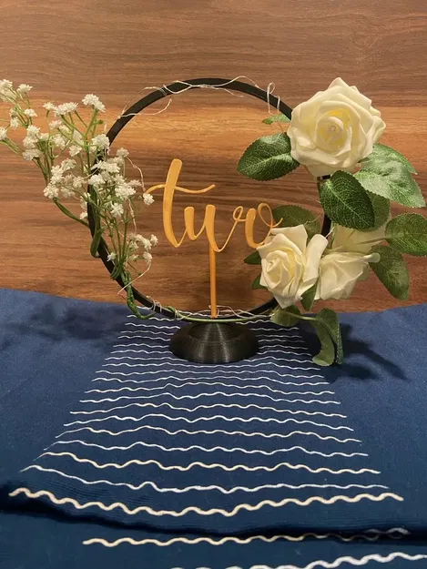 Trung tâm hoa cưới hình vòng và số bàn - Image 3