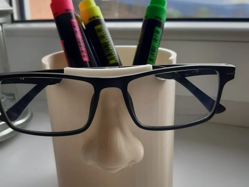 Giá đỡ bút và kệ đựng kính mắt Brýlovec - Image 2