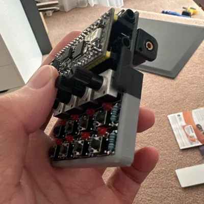 Nắp lưng cho bộ dụng cụ DIY Pikocore