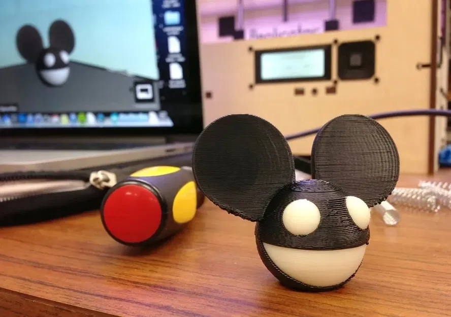 Mũ bảo hiểm Deadmau5 cho in 3D với kỹ thuật đùn đôi - Image 1