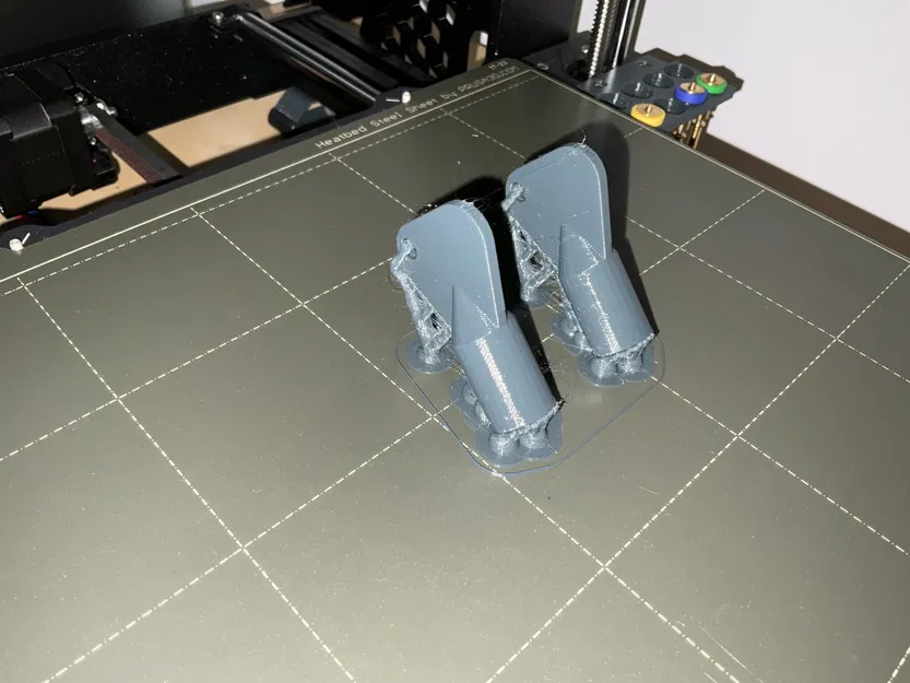 Chìa khóa hình tam giác ngắn cho tủ điện/gas 16mm - Image 2