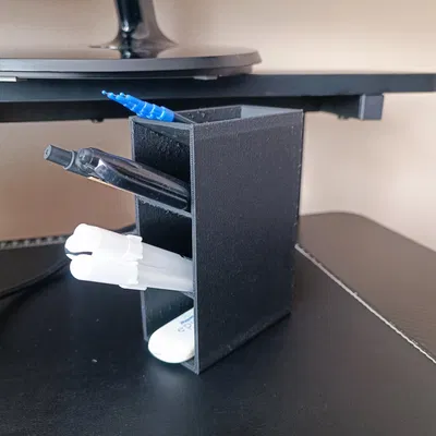 Giá đỡ bút đơn giản để dưới bàn làm việc