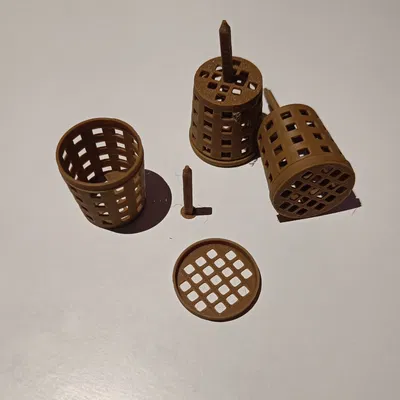 Giỏ đựng phân bón cho cây trồng khi tưới nước