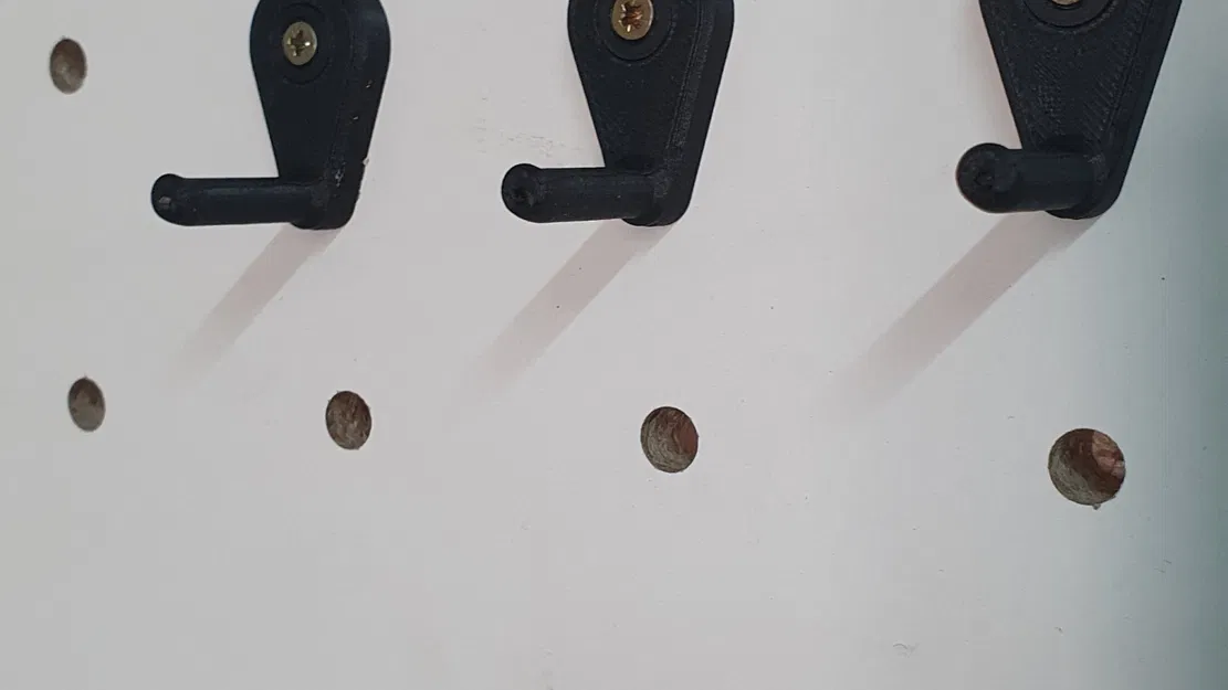 Giá treo cho bảng ghim với lỗ 8x15mm - Image 1