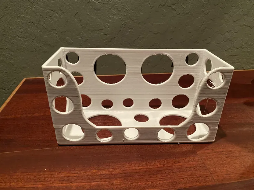 Giá đỡ khăn ướt cho trẻ em kiểu phô mai Thụy Sĩ - Image 1