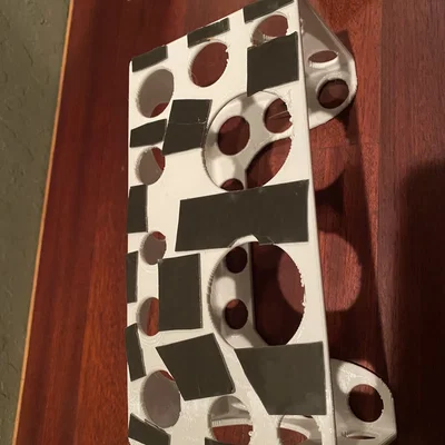 Giá đỡ khăn ướt cho trẻ em kiểu phô mai Thụy Sĩ