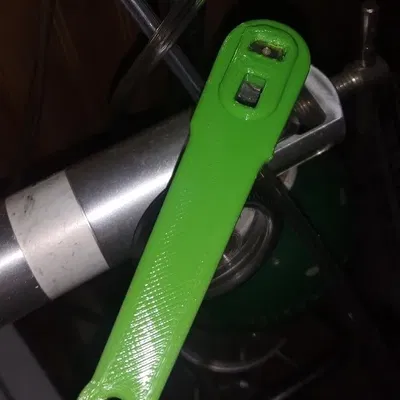 Công cụ mở và đóng van bình oxy y tế