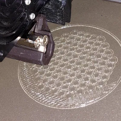 Máy phân phát tăm tre tiện lợi cho gia đình