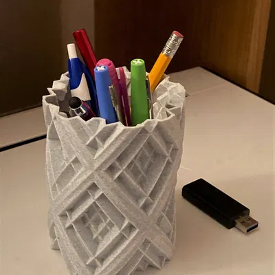 Bình đựng bút chì và bút bi hình kim cương 0141