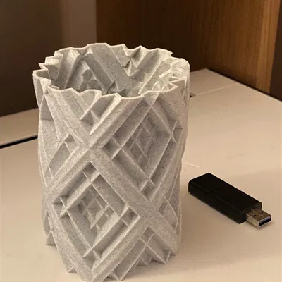 Bình đựng bút chì và bút bi hình kim cương 0141