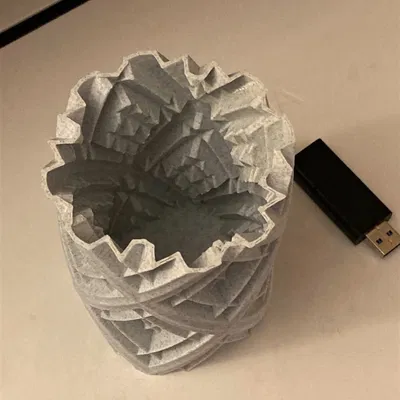 Bình đựng bút chì và bút bi hình kim cương 0141