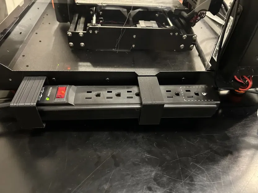 Giá đỡ ổ cắm điện cho tủ đựng Prusa - Image 1