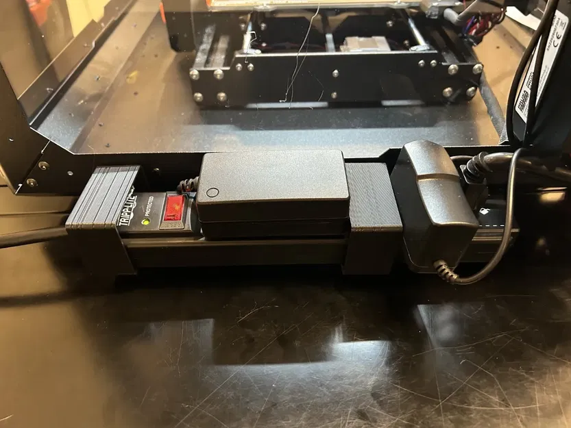 Giá đỡ ổ cắm điện cho tủ đựng Prusa - Image 2