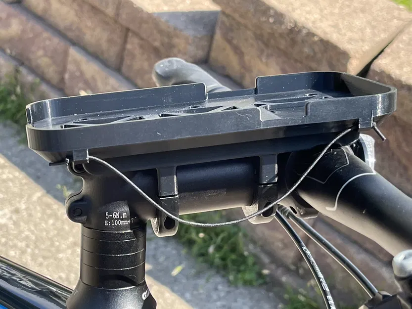 Giá đỡ cho iPhone 12 Pro Max trong vỏ OtterBox - Image 2