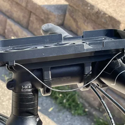 Giá đỡ cho iPhone 12 Pro Max trong vỏ OtterBox