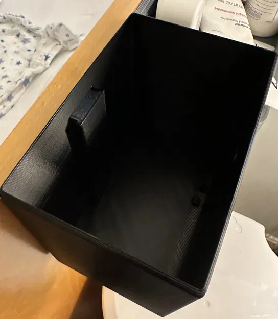 Thùng rác treo tường kiểu bình hoa dễ lắp đặt - Image 1