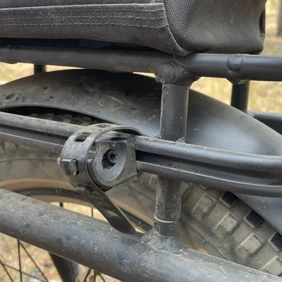 Giá đỡ cho cột trên xe đạp Globe