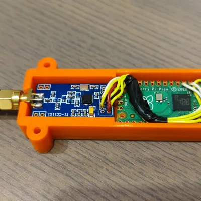 Chassis cho Raspberry PI Pico và RP2040 với cc1101