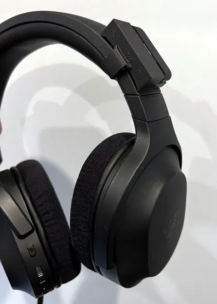 Giá đỡ dongle USB-C cho tai nghe Razer Barracuda X - Image 1