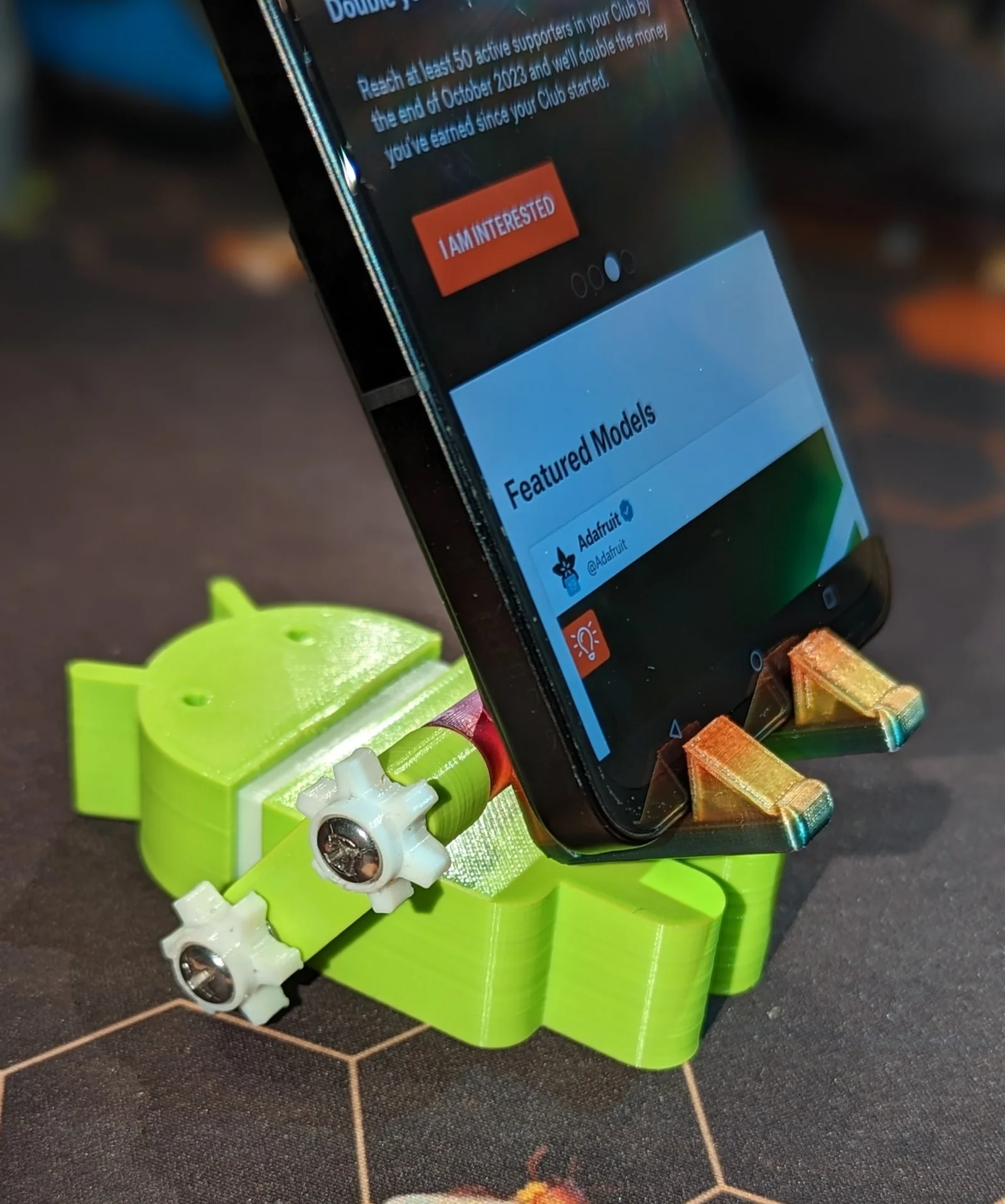 Giá đỡ điện thoại hình logo Android Bugdroid 1