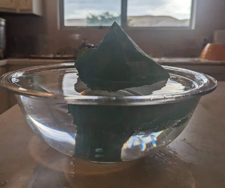 Băng trôi Lowpoly nổi trên mặt nước - Image 2