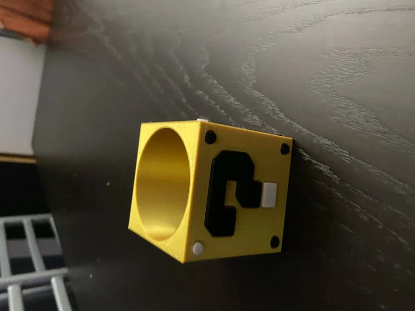 Hộp nhỏ Mario để đựng bút chì và phụ kiện - Image 1