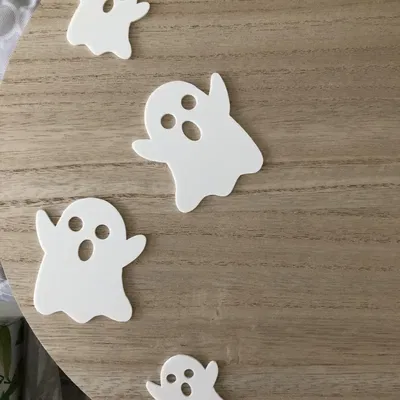 Móc khóa ma nhỏ không lỗ treo trang trí