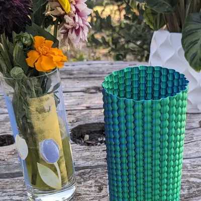 Bình hoa hình bắp ngô độc đáo cho trang trí nội thất