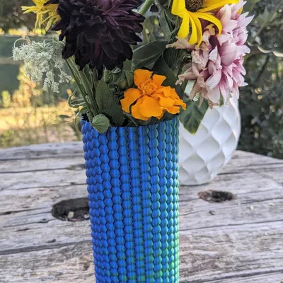 Bình hoa hình bắp ngô độc đáo cho trang trí nội thất