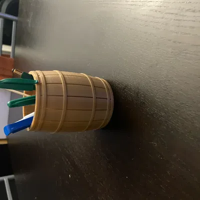 Hộp bút chì hình thùng in 3D đơn giản và đẹp mắt