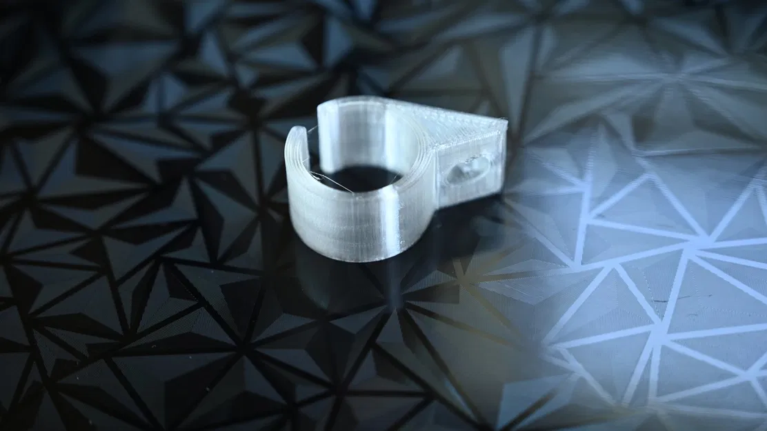 Kẹp giữ cáp đa năng cho bàn làm việc - Image 1