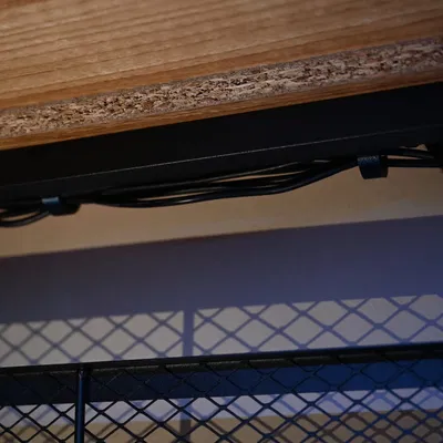 Kẹp giữ cáp đa năng cho bàn làm việc