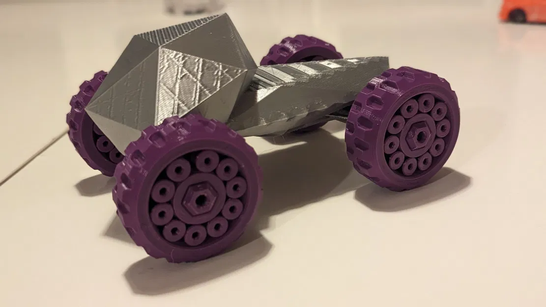 Xe ô tô đồ chơi hexa phong cách low poly - Image 4