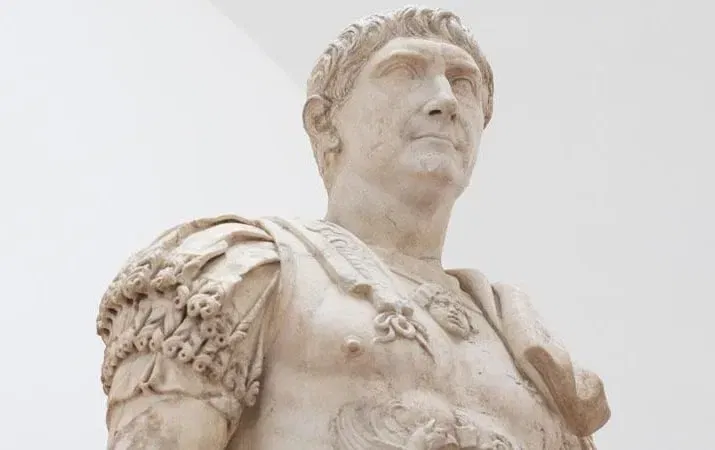 Tượng đài hoàng đế La Mã Trajan trong bảo tàng Glyptotek - Image 2