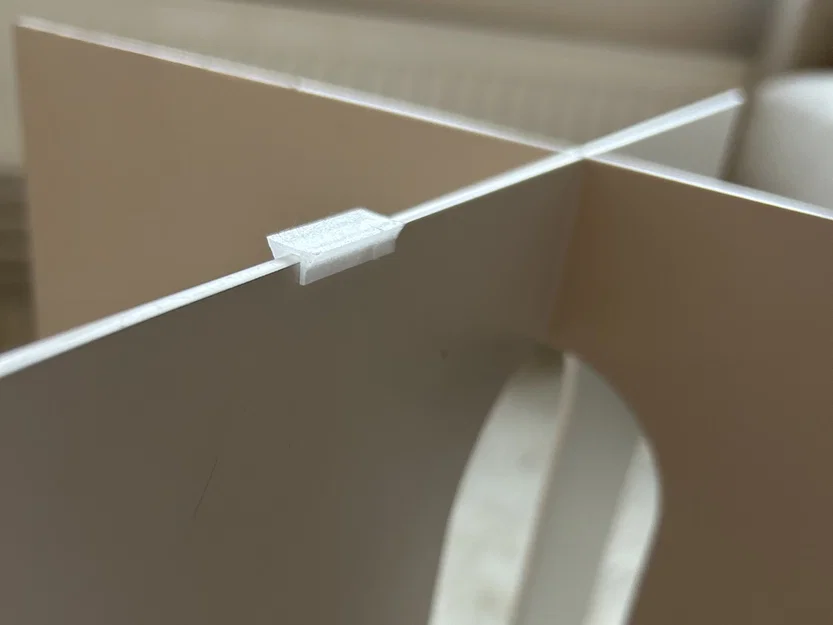 Nắp bảo vệ sàn cho bàn bên Androgyne Menu của Audo Copenhagen - Image 1