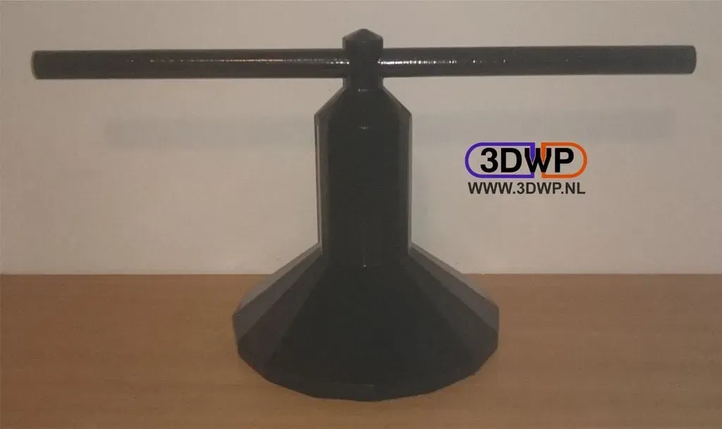 Giá đỡ chim với thiết kế chắc chắn và bền vững - Image 1