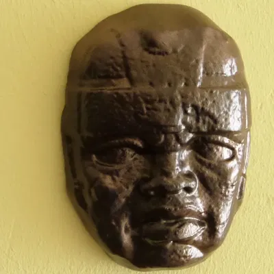 Đầu lâu Olmec treo tường nghệ thuật cổ đại