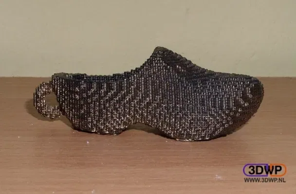 Móc khóa giày gỗ truyền thống của Hà Lan - Image 2