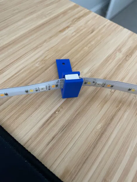 Giá đỡ LED gắn bên cho dải đèn Inovelli Red - Image 1