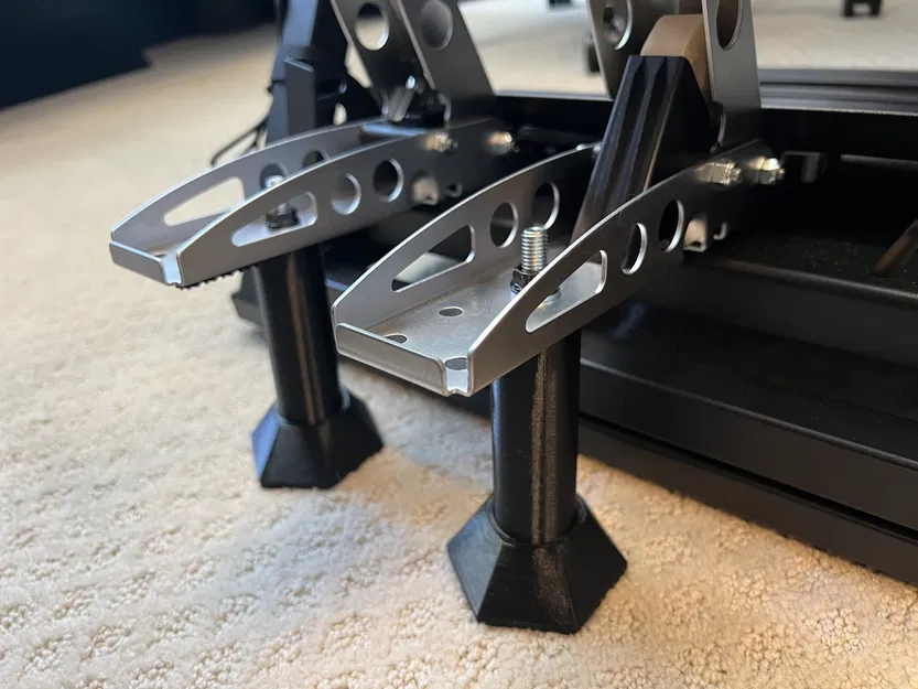 Giá đỡ chân cho bàn đạp Fanatec CSL - Image 1