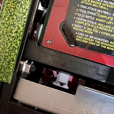 Miếng đệm nghiêng Stern Godzilla cho máy pinball