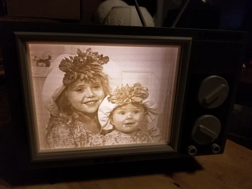 Hộp đèn lithophane kiểu TV ống retro - Image 1