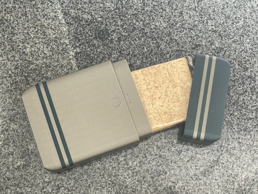 Hộp đựng bánh quy Bolletje chống vỡ trong túi xách - Image 1