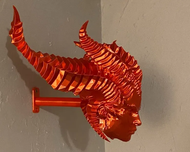 Giá đỡ treo tường cho đầu Lilith - Image 1