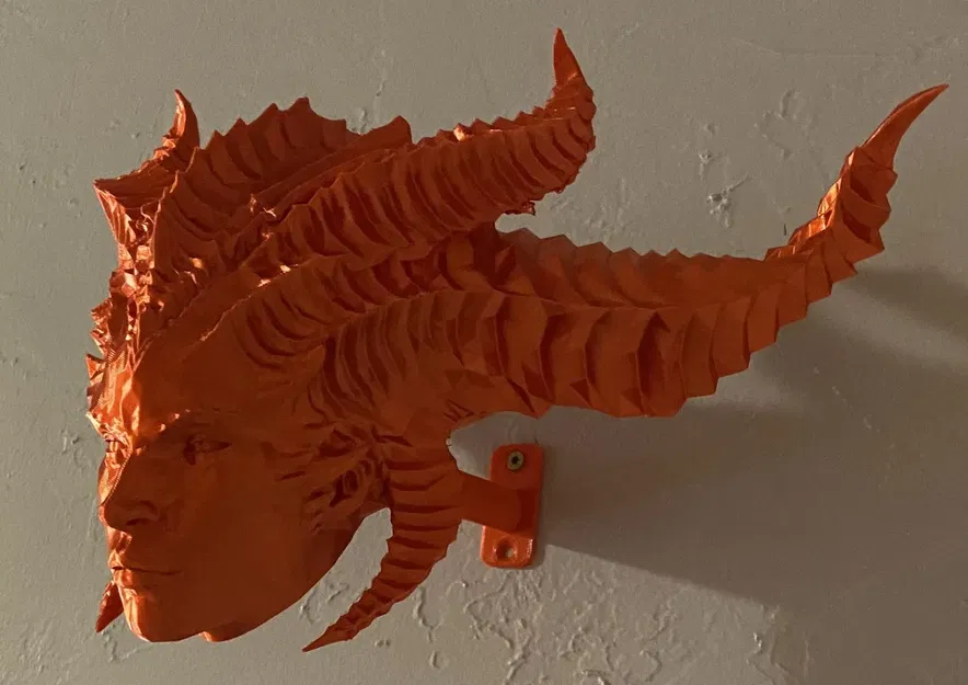 Giá đỡ treo tường cho đầu Lilith - Image 3